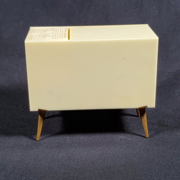 Vintage 1950's TV Salt and Pepper Shakers - Picture 4 of 10